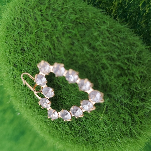 Gold Tone Heart Pendant with Clear Stones P313 - Picture 2 of 3